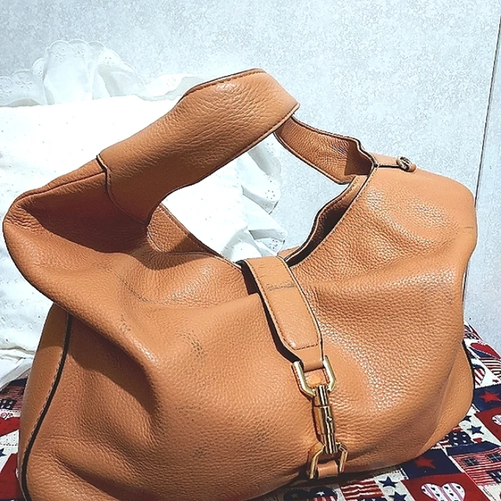 GILL BEIGE LEATHER SHOULDER BAG - Picture 1 of 10